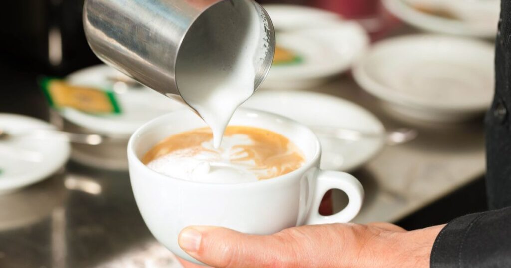 Frothing Tips: Perfecting Your Milk Foam for the Ideal Coffee Experience